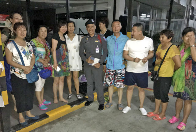 客車自動(dòng)破窗裝置,遙控自動(dòng)破玻器,破窗器,南冠破玻器 客車自動(dòng)破窗裝置,遙控自動(dòng)破玻器,破窗器,南冠破玻器