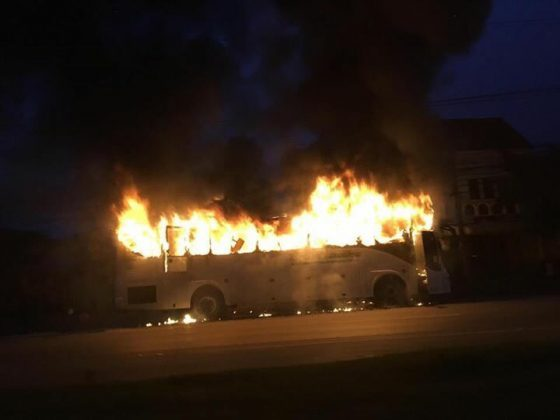 客車自動(dòng)破窗裝置,遙控自動(dòng)破玻器,破窗器,南冠破玻器 客車自動(dòng)破窗裝置,遙控自動(dòng)破玻器,破窗器,南冠破玻器