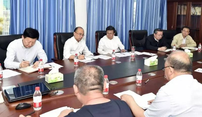 客車自動破窗裝置,遙控自動破玻器,破窗器,南冠破玻器 客車自動破窗裝置,遙控自動破玻器,破窗器,南冠破玻器