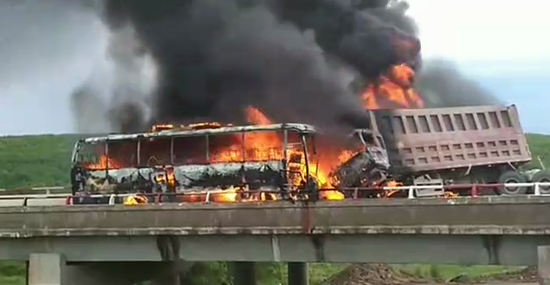 客車(chē)自動(dòng)破窗裝置,遙控自動(dòng)破玻器,破窗器,南冠破玻器 客車(chē)自動(dòng)破窗裝置,遙控自動(dòng)破玻器,破窗器,南冠破玻器